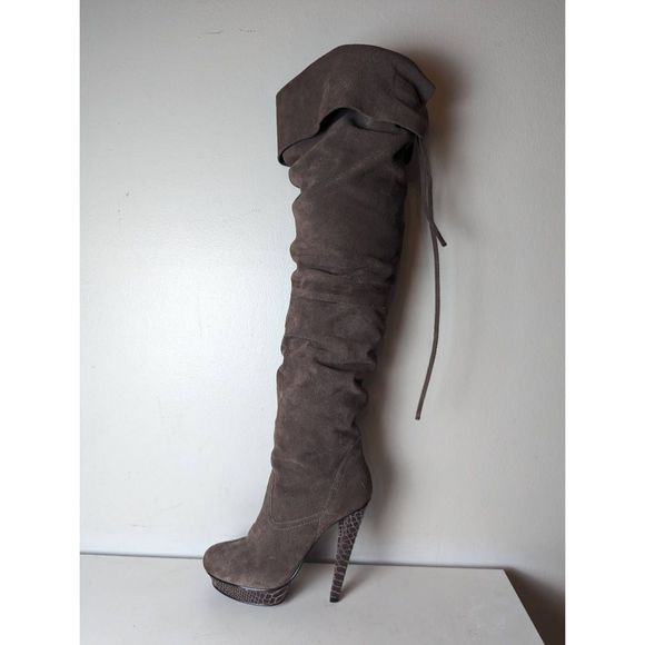 BAKERS Lila Brown Suede Over The Knee Boot Size 6B - Picture 2 of 12